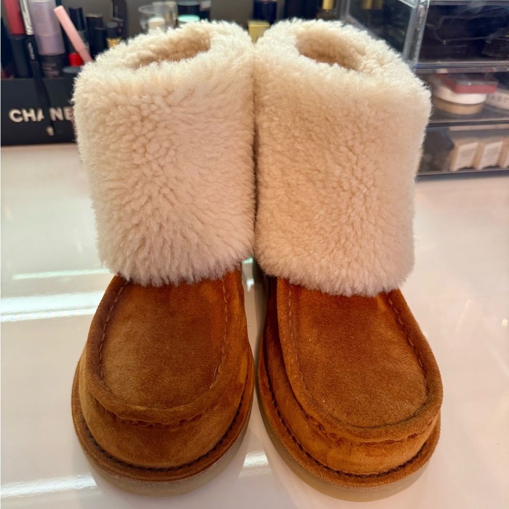 ✨ New Authentic Chloé Jessie Genuine Shearling Trim Booties ✨